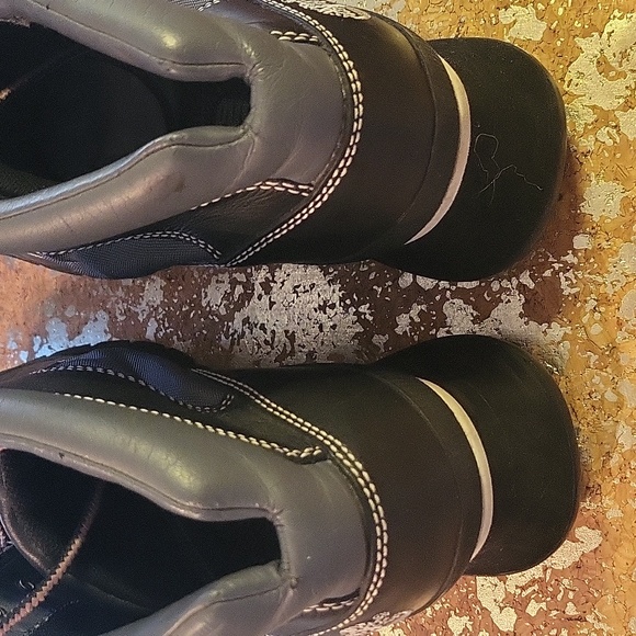 Timberland Boot Shoe - Picture 2 of 8